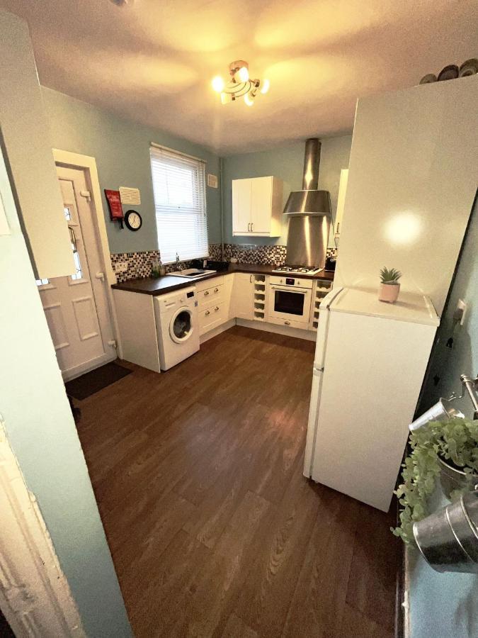 Rooms Anfield- 5 Mins From Lfc Liverpool Exterior photo